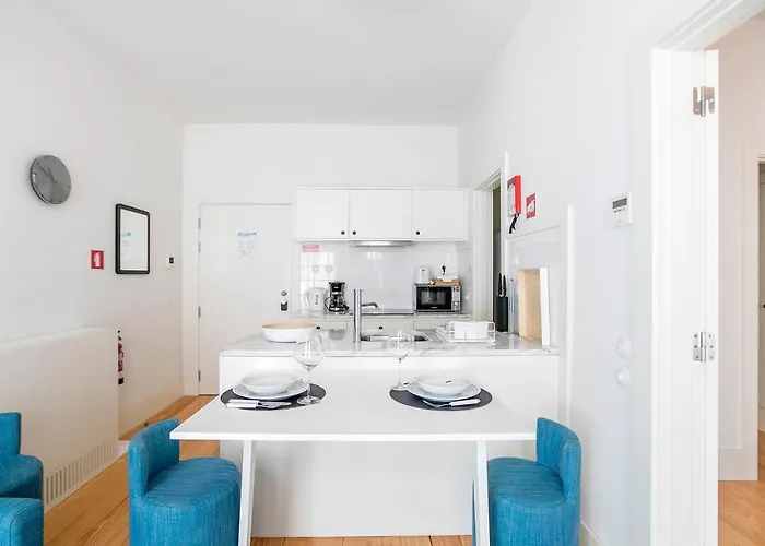 Flores Plaza By Lovelystay *