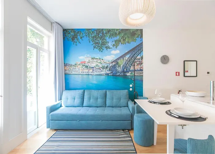 Flores Plaza By Lovelystay