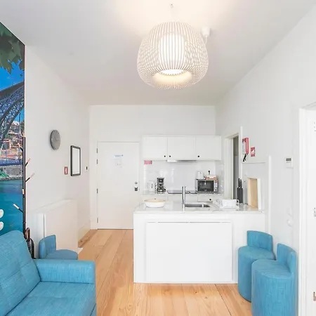 Apartment Flores Charming Studio W Balcony By Lovelystay Porto