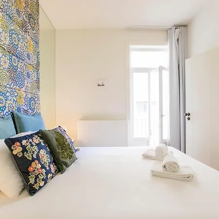 Flores Charming Studio W Balcony By Lovelystay Apartment *