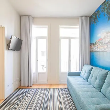 Flores Charming Studio W Balcony By Lovelystay