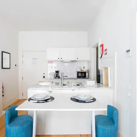 Flores Charming Studio W Balcony By Lovelystay *