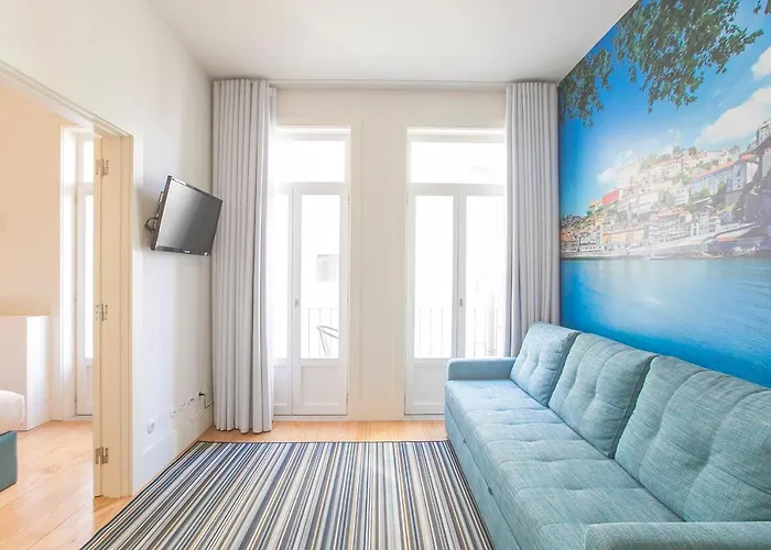 Flores Plaza By Lovelystay