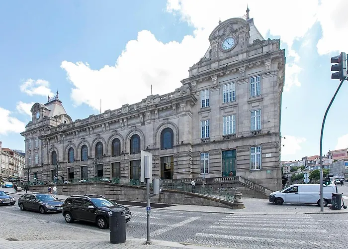 Flores Plaza By Lovelystay *