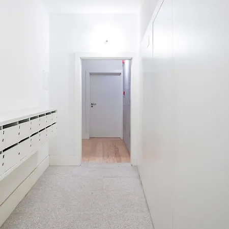 Apartamento Flores Plaza By Lovelystay