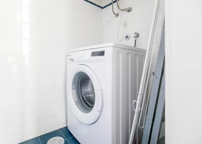 Flores Plaza By Lovelystay Apartment *