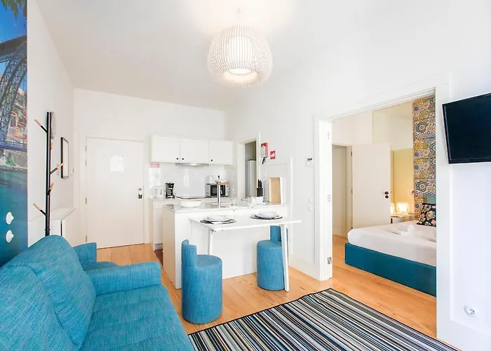 Apartment Flores Plaza By Lovelystay *